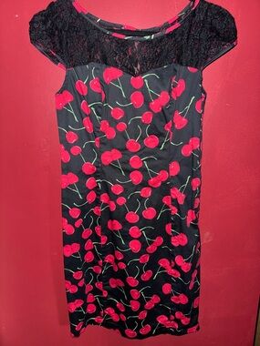 Black Cherry Retro Print Dress with Lace Yoke